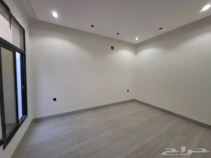 شقة فاخرة 360 متر بحي طويق بها مصعد خاص 13