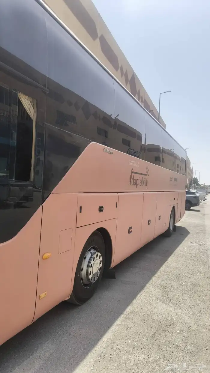 باصات للنقل السياحي داخل وخارج الرياض 1