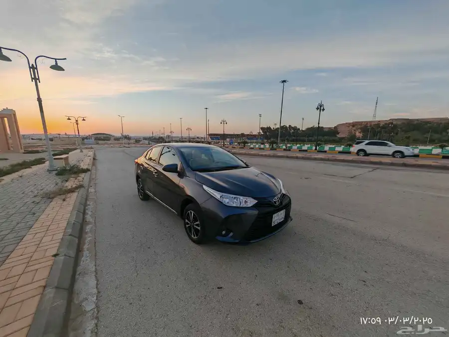 تويوتا يارس 2022 فل كامل 0
