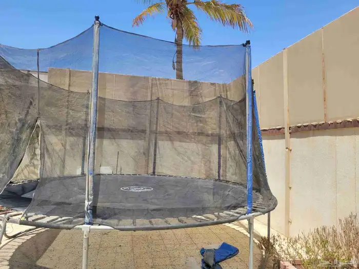 نطاطه ترمبلين في حاله جيده جدا مقاس قطر 4 متر . 1