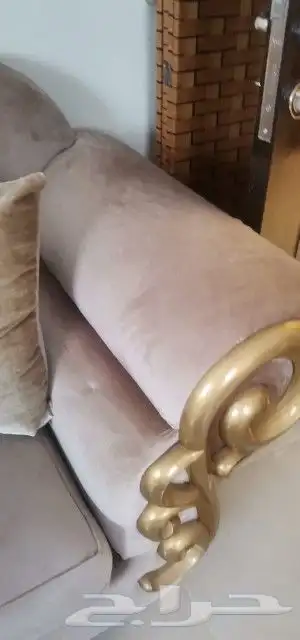 كنب للبيع نظيف شبه الجديد صناعه تركيا البيع على سعر 4