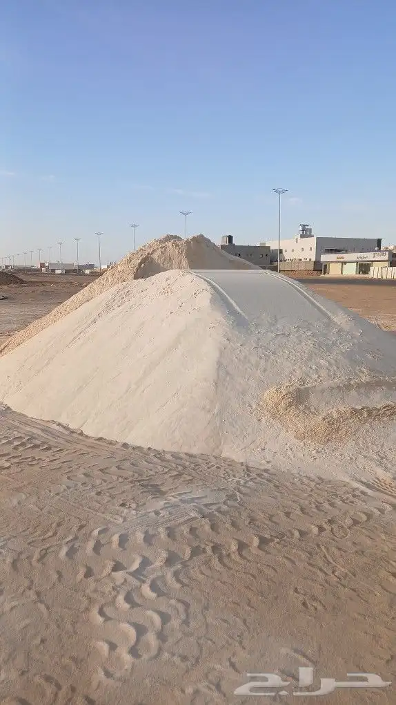 رمل ابيض بطحة تيماء صندوق 26 حمول فل 4