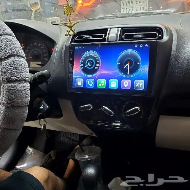 شاشات سيارات نظام أندرويد 4