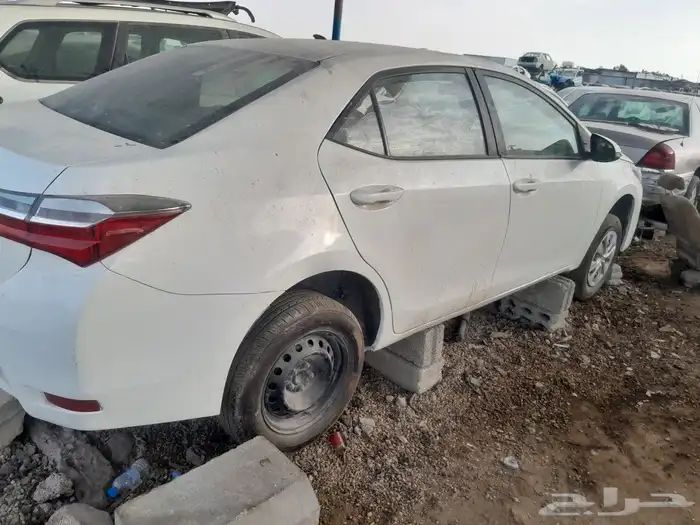 متوفر جميع انواع سيارات تايوتا كورولا تشليح فقط وملحقاتها 2
