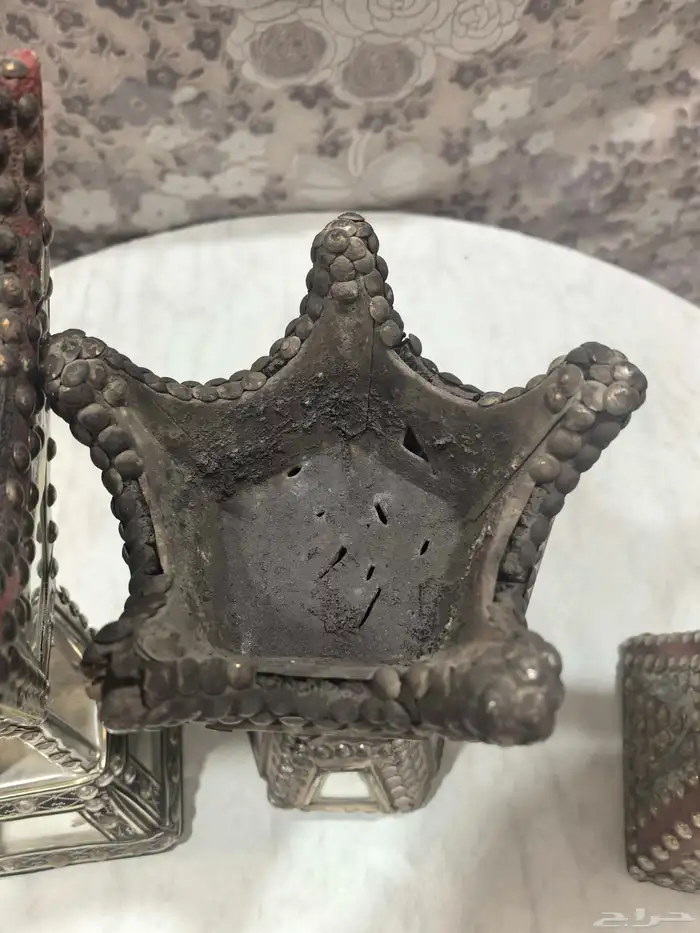 ثلاث مباخر قديمه 8