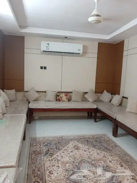 يوجد لدينا جميع اعمال الديكورات والدهانات جبس بديل الرخام 1