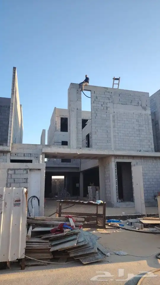 ازاله الاصباغ القديمه بالرمل صنفره الحديد تخشين الخرسانه 6