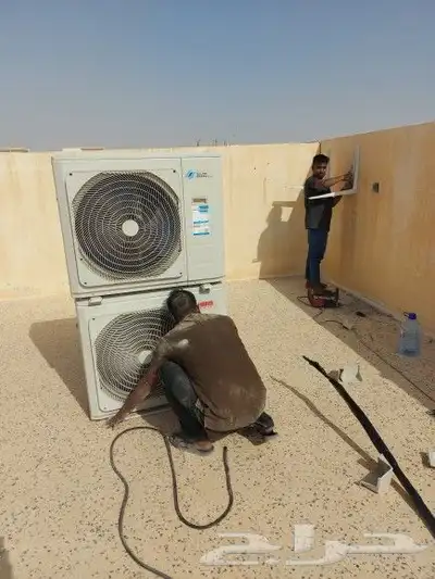 فنى تكييف الخرج فك نقل تركيب صيانه جميع انواع المكيفات 0