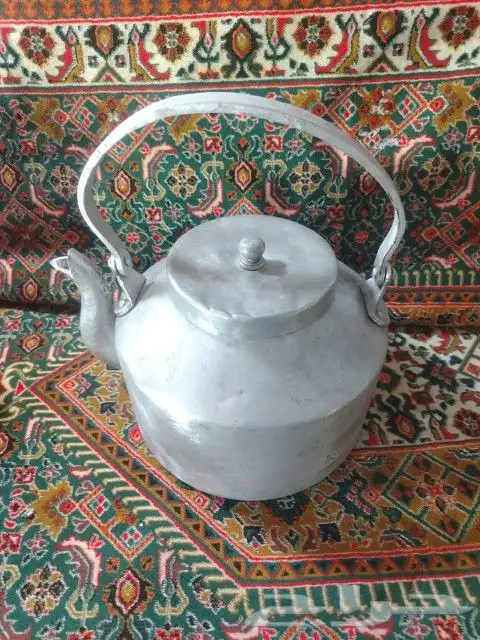 ابريق هندي ختمين تقيل سميك مقاس كبير 3