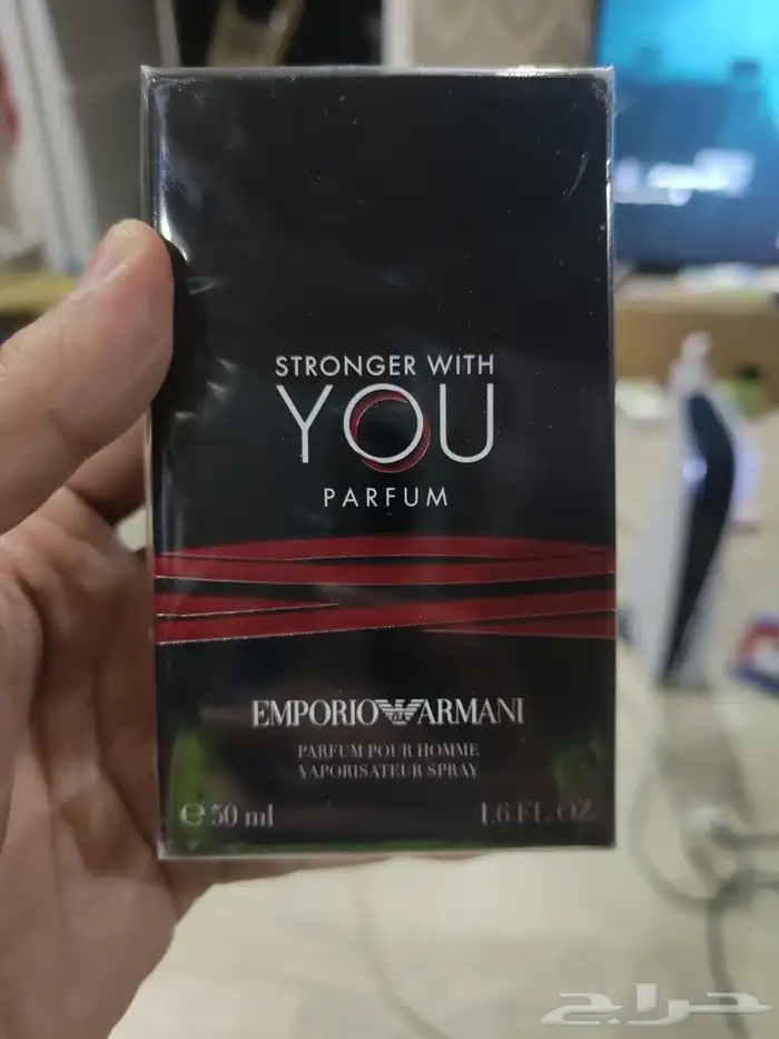 عطر يو علبه جديده صغير وكبير بكيسها شامبو للشعر قرومي جديد و 0