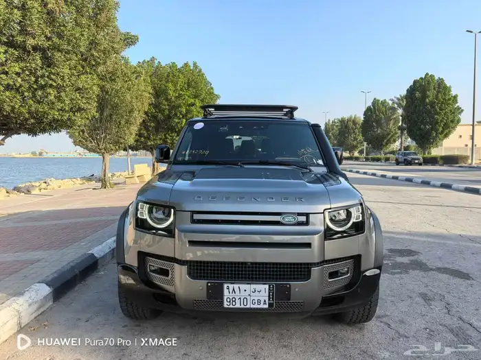 للبيع لاند روفر ديفيندر 2024 بطاقه جمركيه 9
