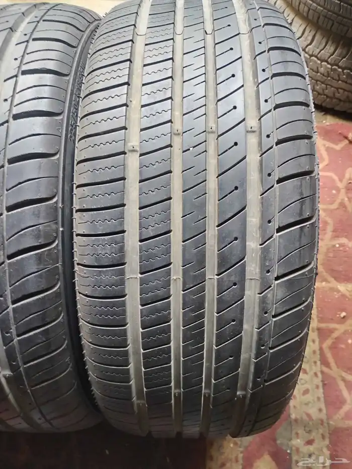 أربع كفرات كومهو كوري 225 50 18 3
