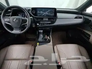 لكزس ES300 2023 4