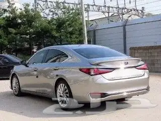 لكزس ES300 2020 3