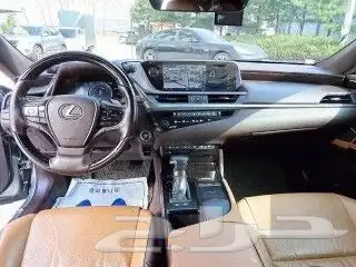 لكزس ES300 2020 6