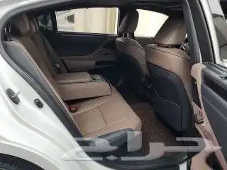 لكزس ES300 2023 9