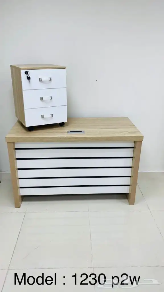 مكتب مدير فخم طقم كامل مكتب  رسي وركستيشن كاؤنتر استق 20