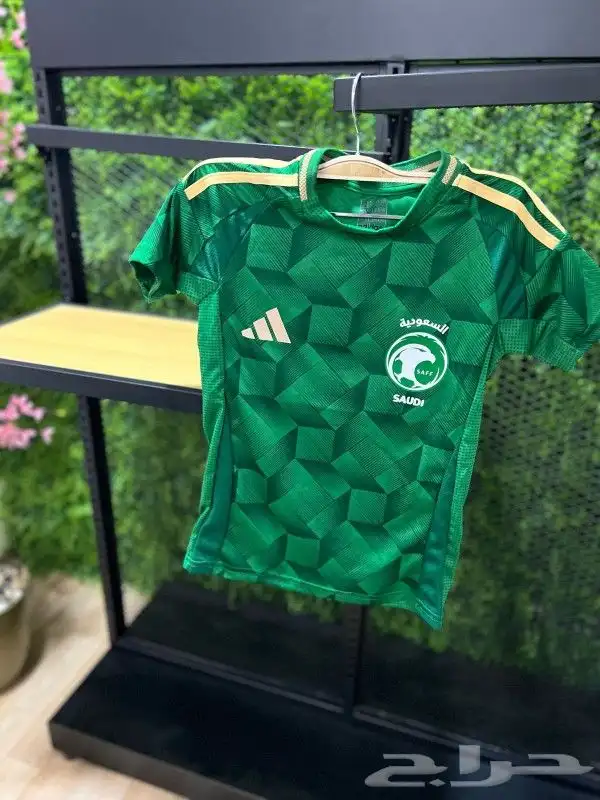 طقم نادي المنتخب السعودي الجديد الاسود 2025 3