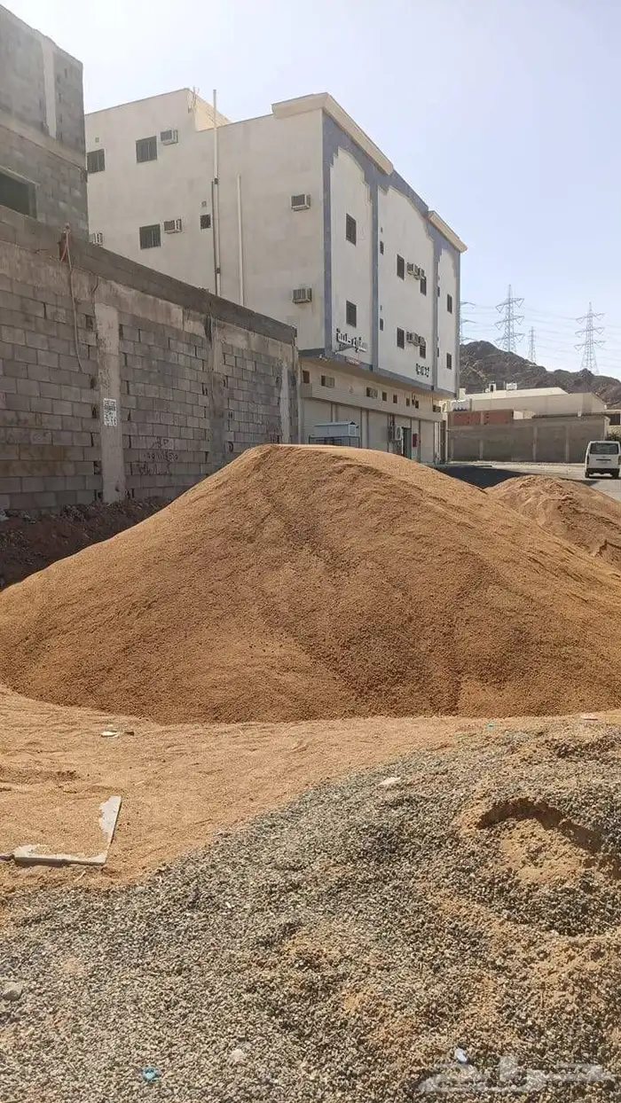 يوجد لدينا جميع مواد البناء 3