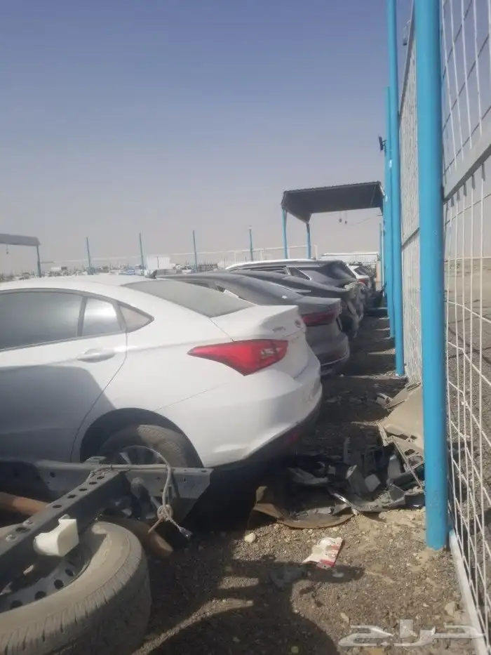 يتوفر لدينا جميع انواع القطع تشليح صقر الحاير 1