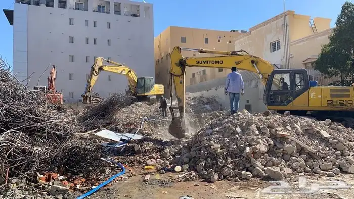 يوجد لدينا بوكلينات للاجار بجميع انواع الحفر ب 1