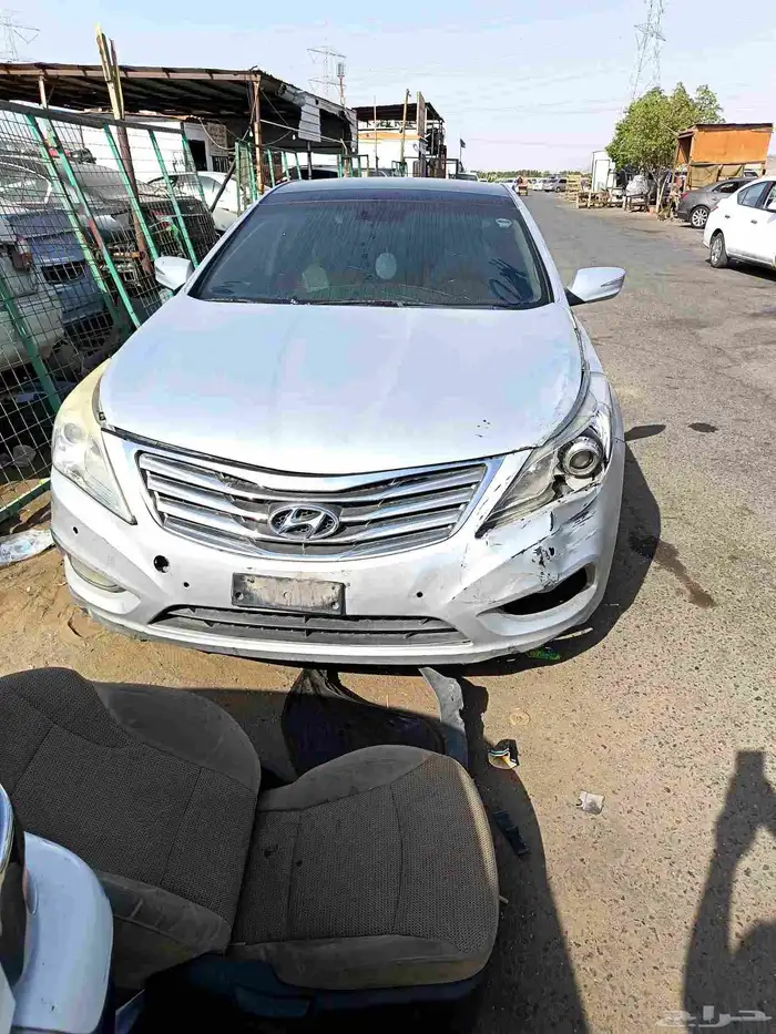 يوجد لدينا قطع غيار السيارات هونداي ازيرا 3