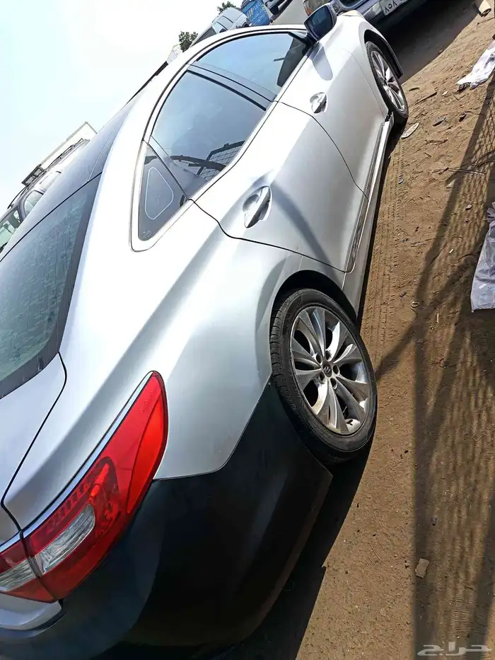 يوجد لدينا قطع غيار السيارات هونداي ازيرا 2