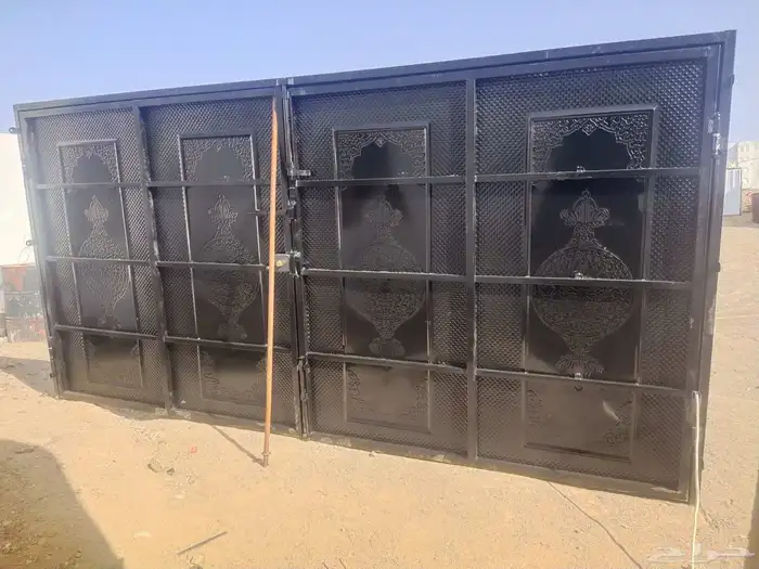باب اربعه متر في ارتفاع مترين حديد جديد شغل ممتاز 3