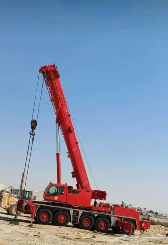 يوجد لدينا للايجار فوركلفت ورافعات تلسكوبيه وكرينات وببكات 5