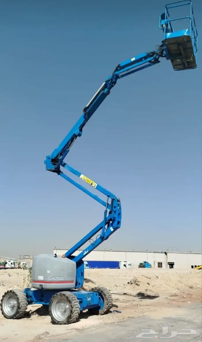 يوجد لدينا للايجار فوركلفت ورافعات تلسكوبيه وكرينات وببكات 6