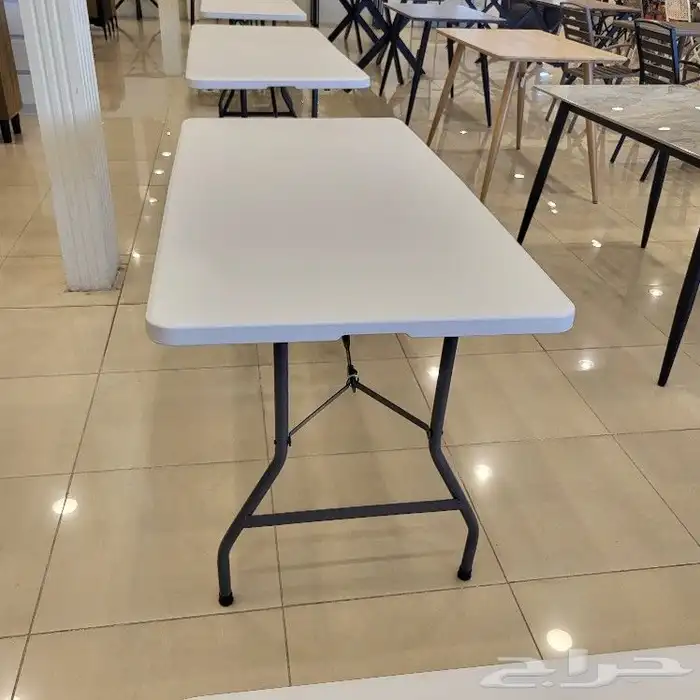 طاولات فايبر 5