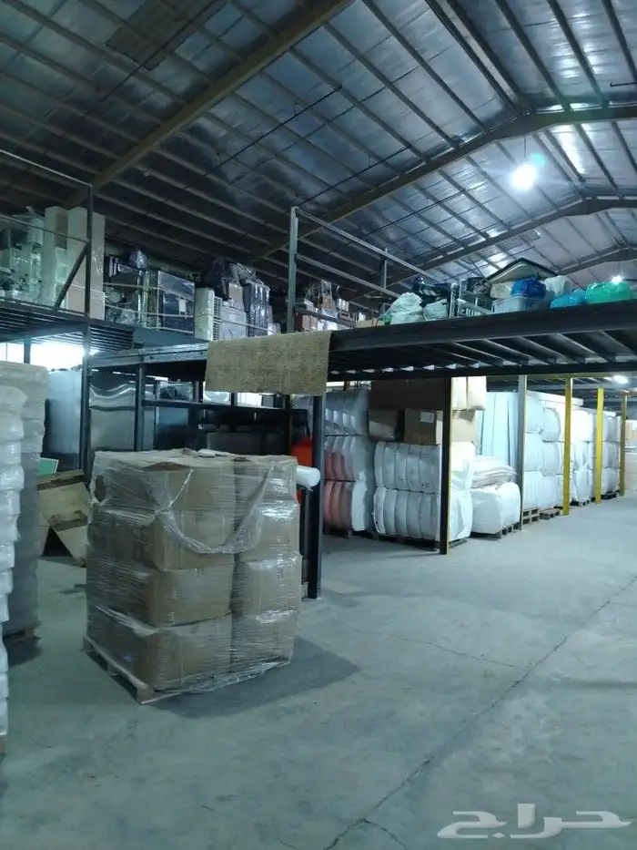 مستودع تخزين اثاث مخازن لتخزين الأثاث والبضائع غرف لتخزين 0