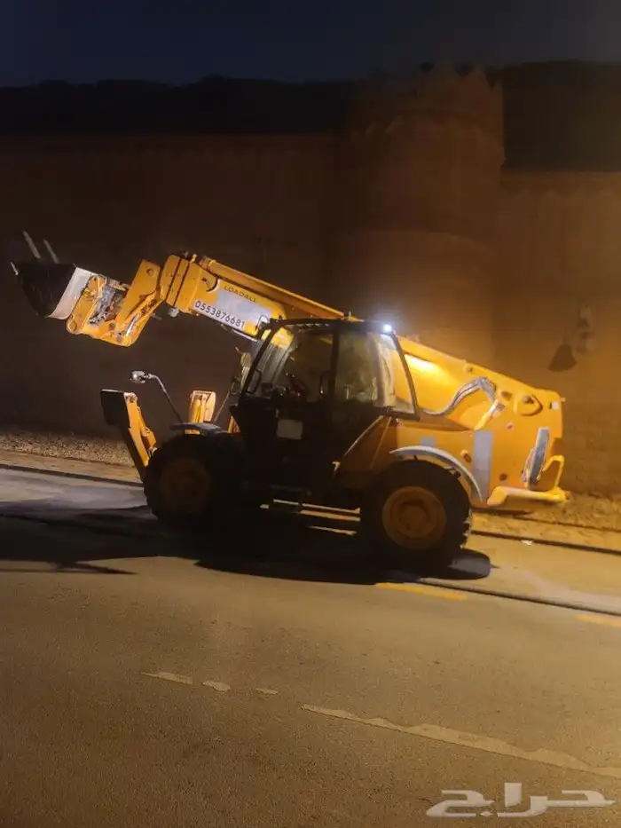 يوجد لدينا للايجار فوركلفت ورافعات تلسكوبيه وكرينات وببكات 2
