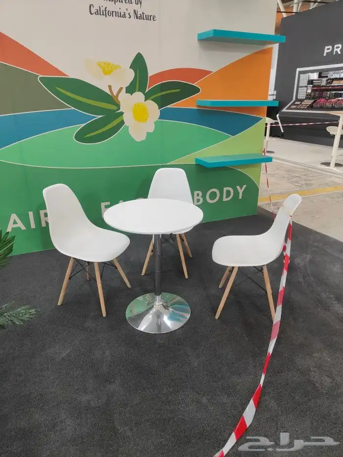 يوجد لدينا جميع انواع الكلاسي الديور والطاولات والديور 4