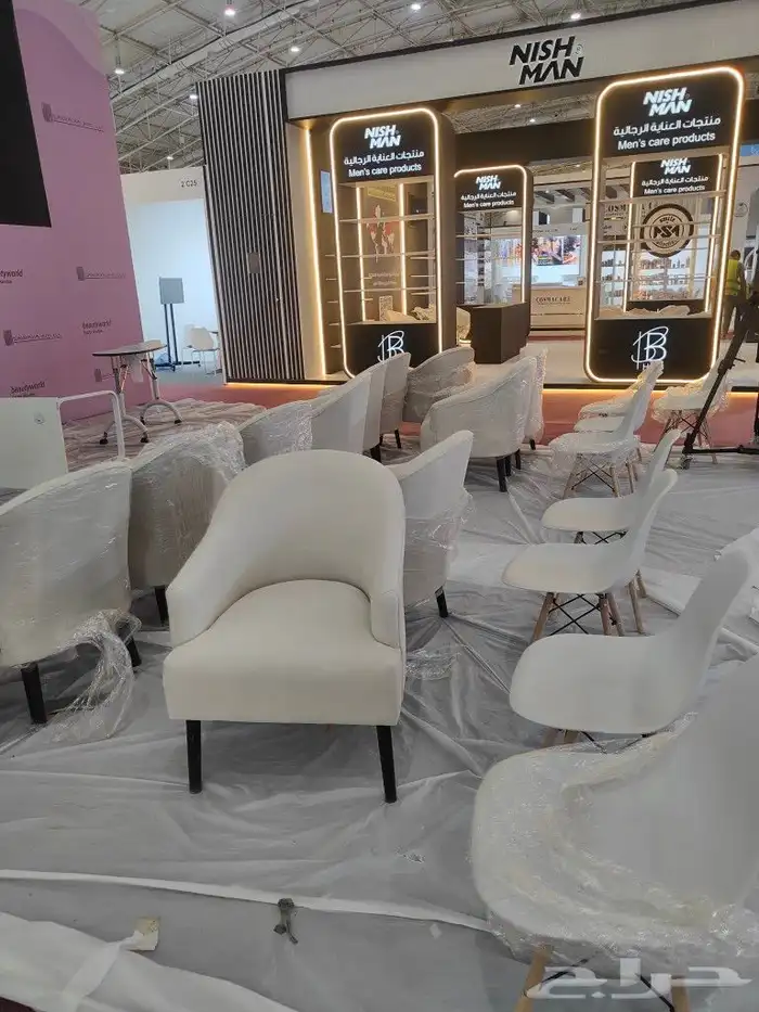 يوجد لدينا جميع انواع الكلاسي الديور والطاولات والديور 6