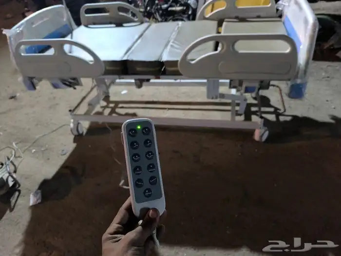 سرير طبي كهربائي فرشه معا المرتبه 10حركات 2