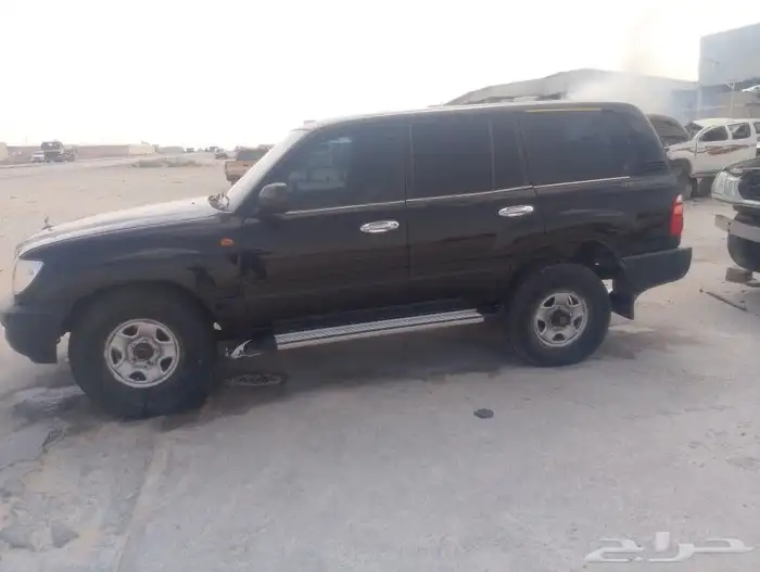 لاندكروزر موديل 2000 0