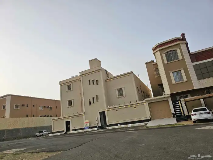 دور مستقل في عماره 600 متر 1