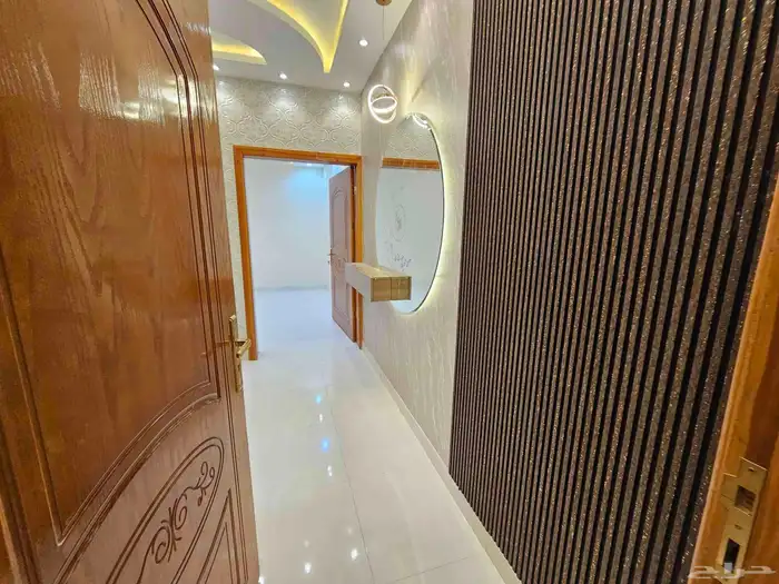دور مستقل في عماره 600 متر 9