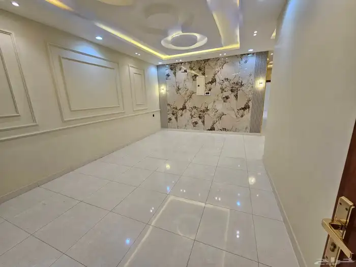 دور مستقل في عماره 600 متر 8