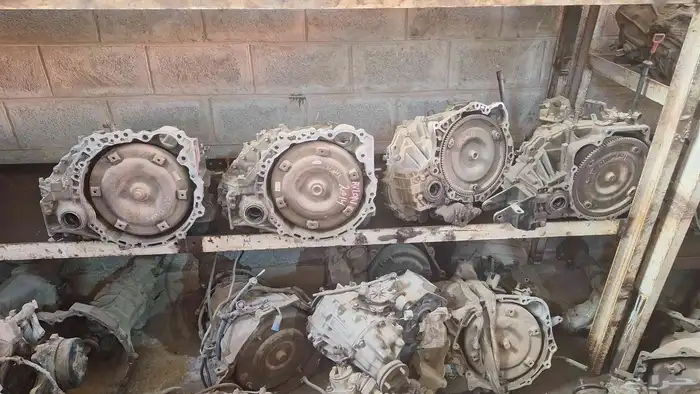 لدينا مكاين وقيرات و كمبرسرات جميع انواع السيارات مستورد مع 7