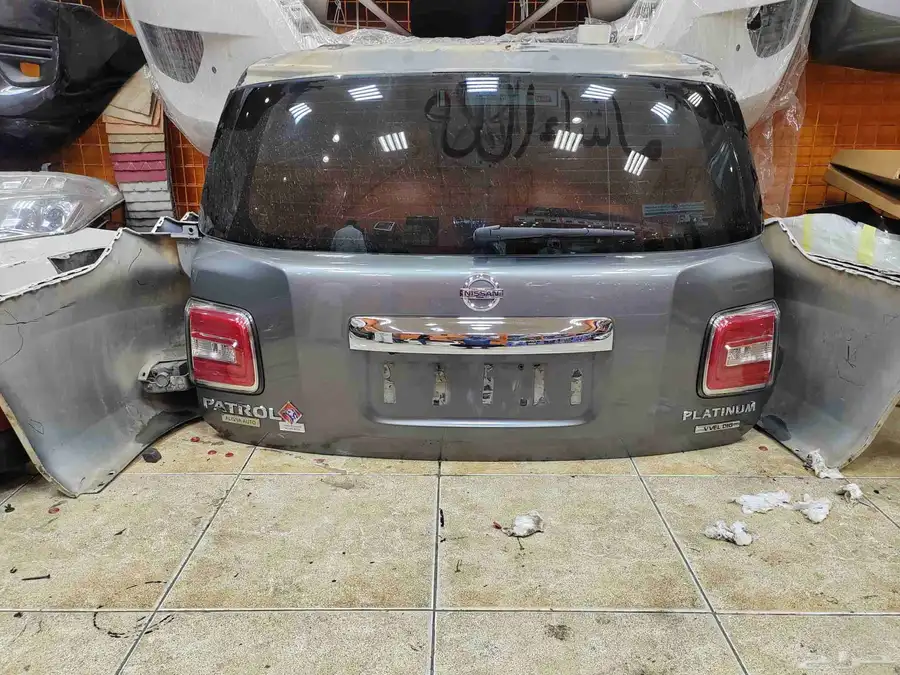 قطع نيسان باترول لون رمادي اصلي وكاله 2