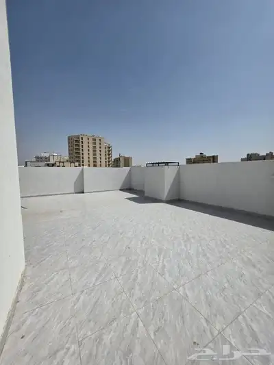 روف مميز 5 غرف في حي الهجرة الأقرب للحرم المكي ولمواقف كدي 11