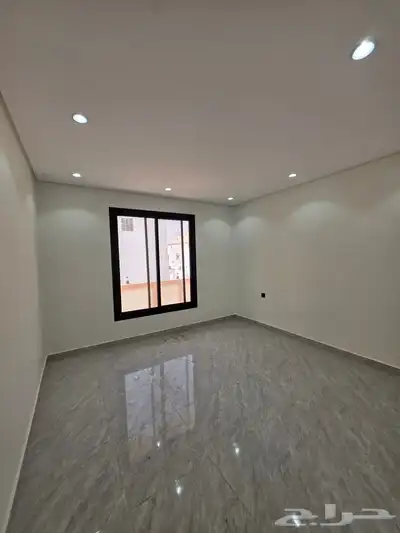 روف مميز 5 غرف في حي الهجرة الأقرب للحرم المكي ولمواقف كدي 5