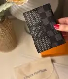 محافظ رجالي ماركات 49