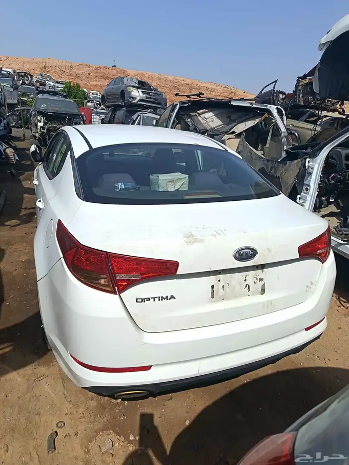 يوجد لدينا قطع غيار السيارات سوناتا و كيا اوبتيما 3