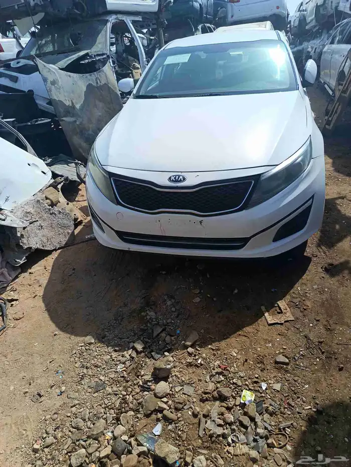 يوجد لدينا قطع غيار السيارات سوناتا و كيا اوبتيما 4