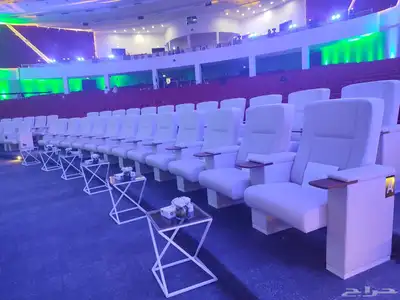 احجز شاشة تخرجك الآن 1