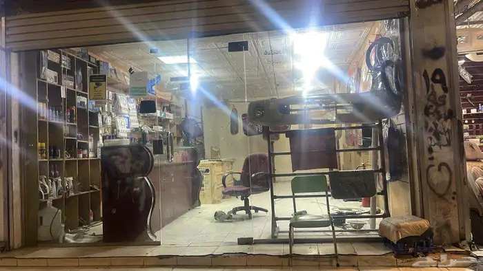 قزاز محل للبيع 4متر ونص 0
