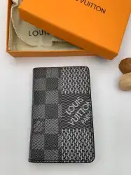 محافظ رجالي ماركات 8
